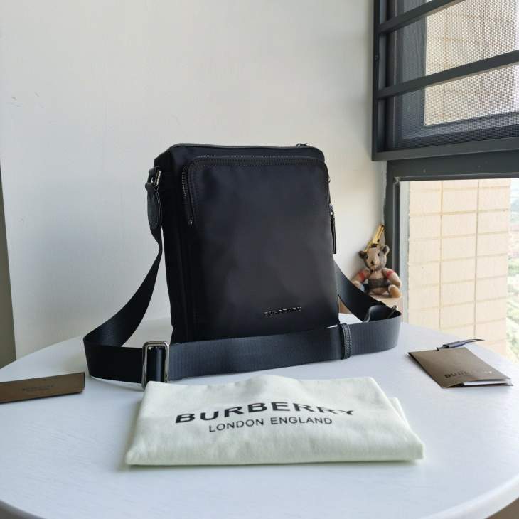 Picture of Burberry Mens Bags _SKUfw91858895fw
